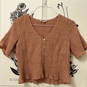 Adorable, Fringy, Loose! Love the color! Cardigan and jewelry not included.